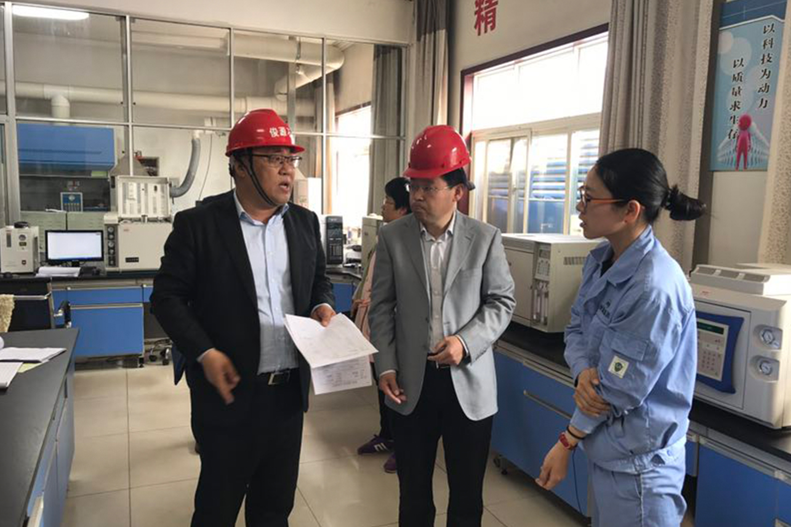 8、農(nóng)高區(qū)管委會(huì)副主任胥華遠(yuǎn)一行到集團(tuán)公司調(diào)研.jpg